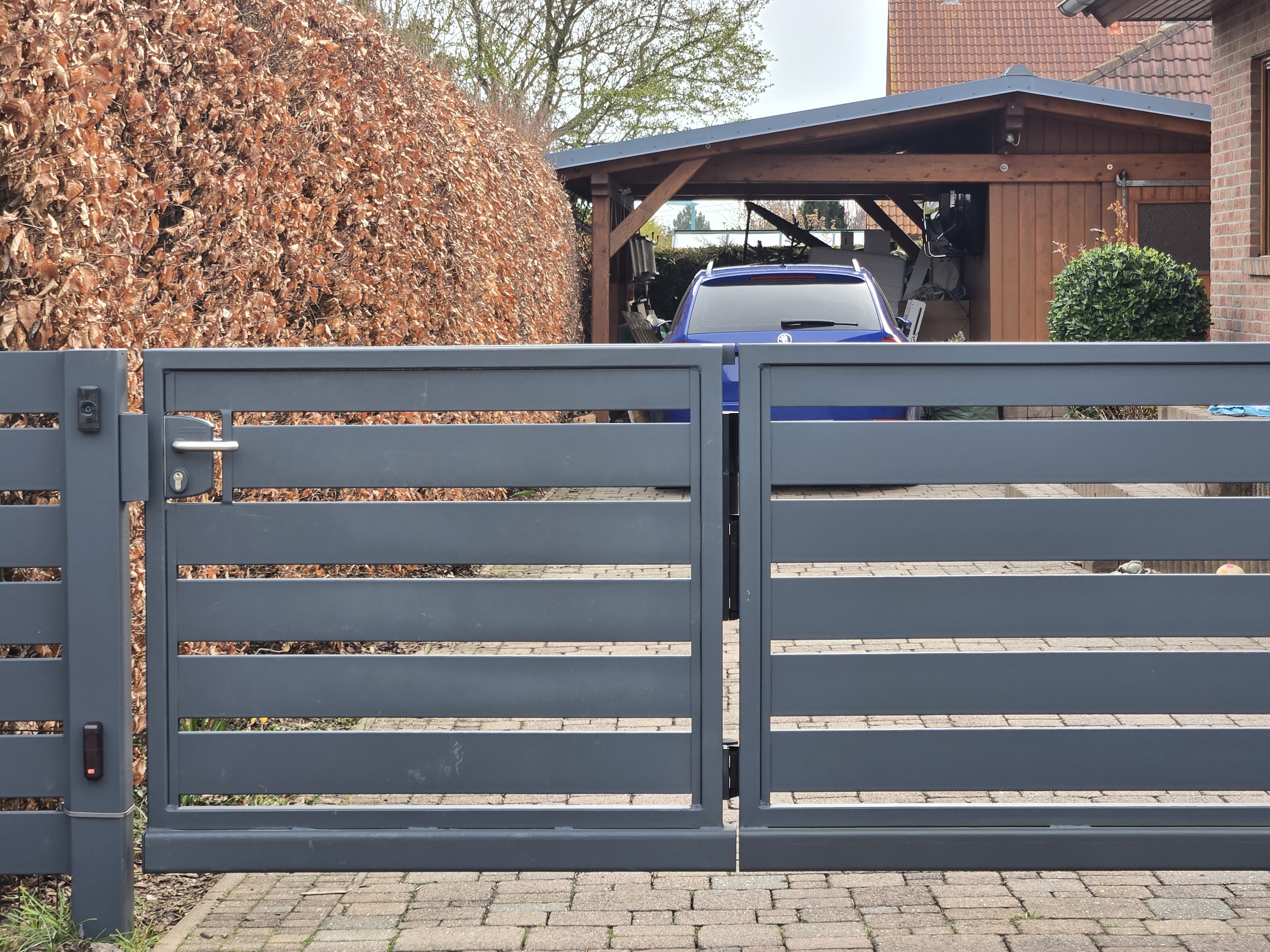 Moderne Zaunanlage 30 – Aluminium & Stahl, Modern – Maßanfertigung nach Maß