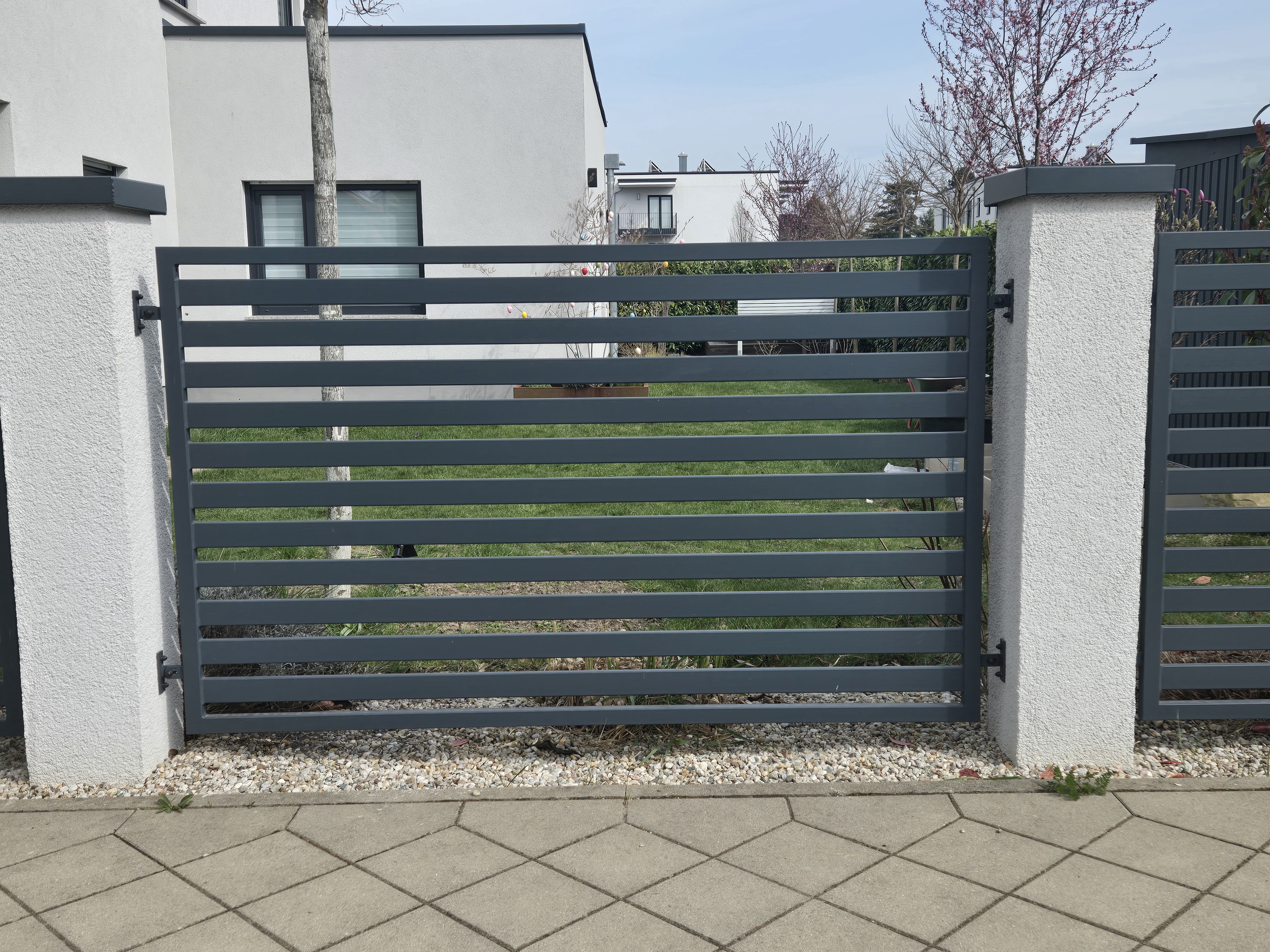Moderne Zaunanlage 43 – Aluminium & Stahl, Modern – Maßanfertigung nach Maß