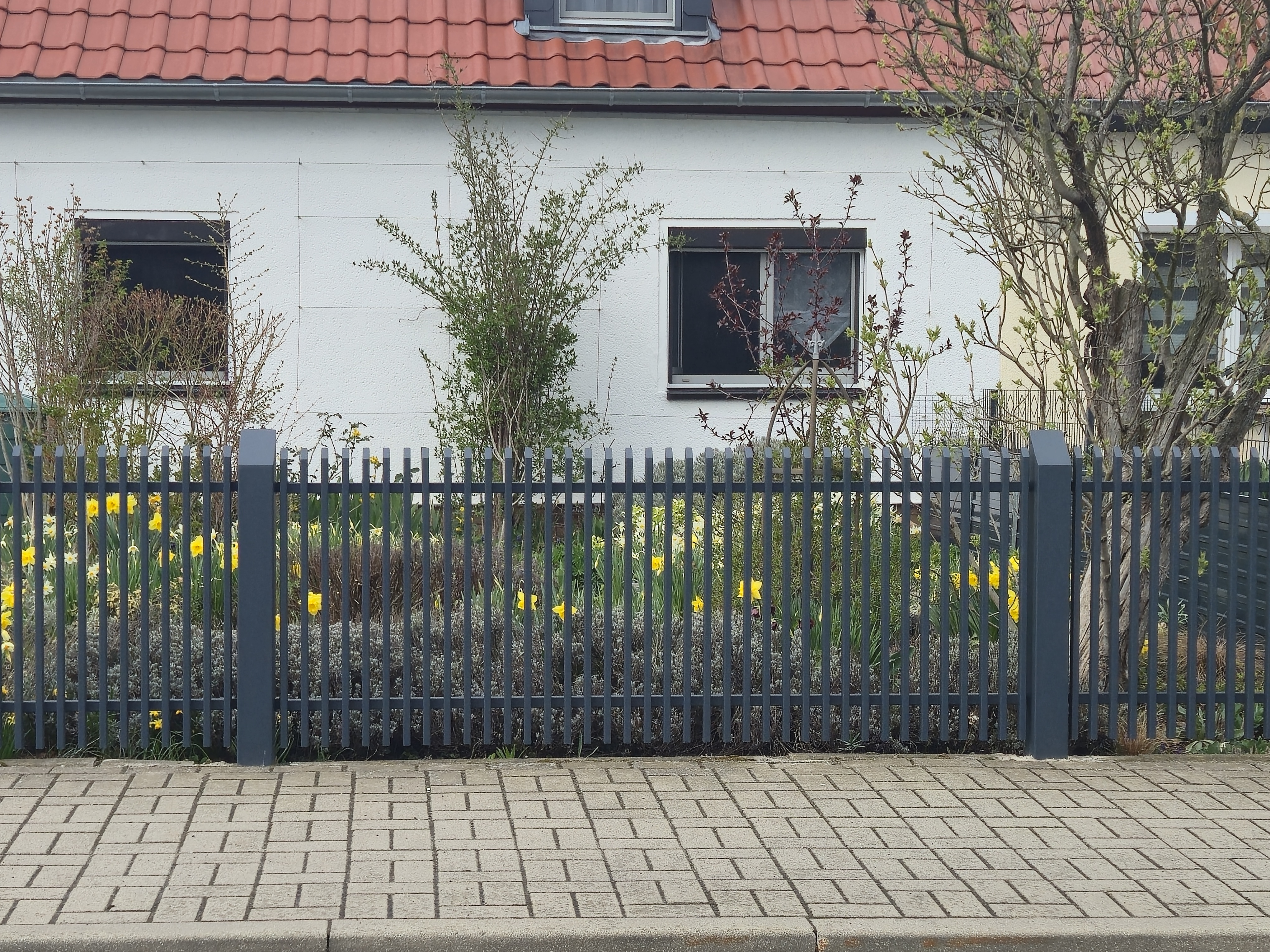 Moderne Zaunanlage 52 – Aluminium & Stahl, Modern – Maßanfertigung nach Maß