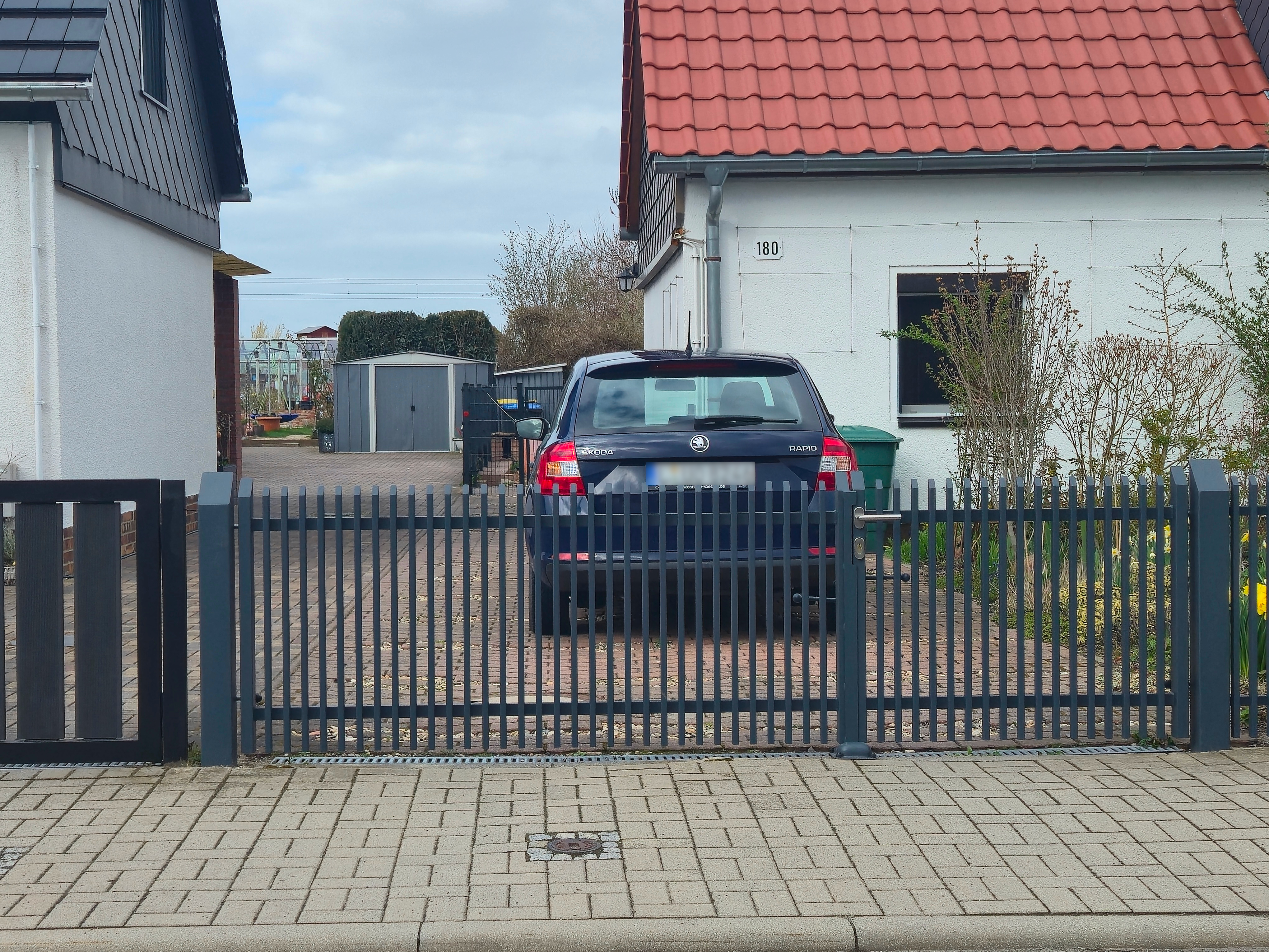 Moderne Zaunanlage 54 – Aluminium & Stahl, Modern – Maßanfertigung nach Maß