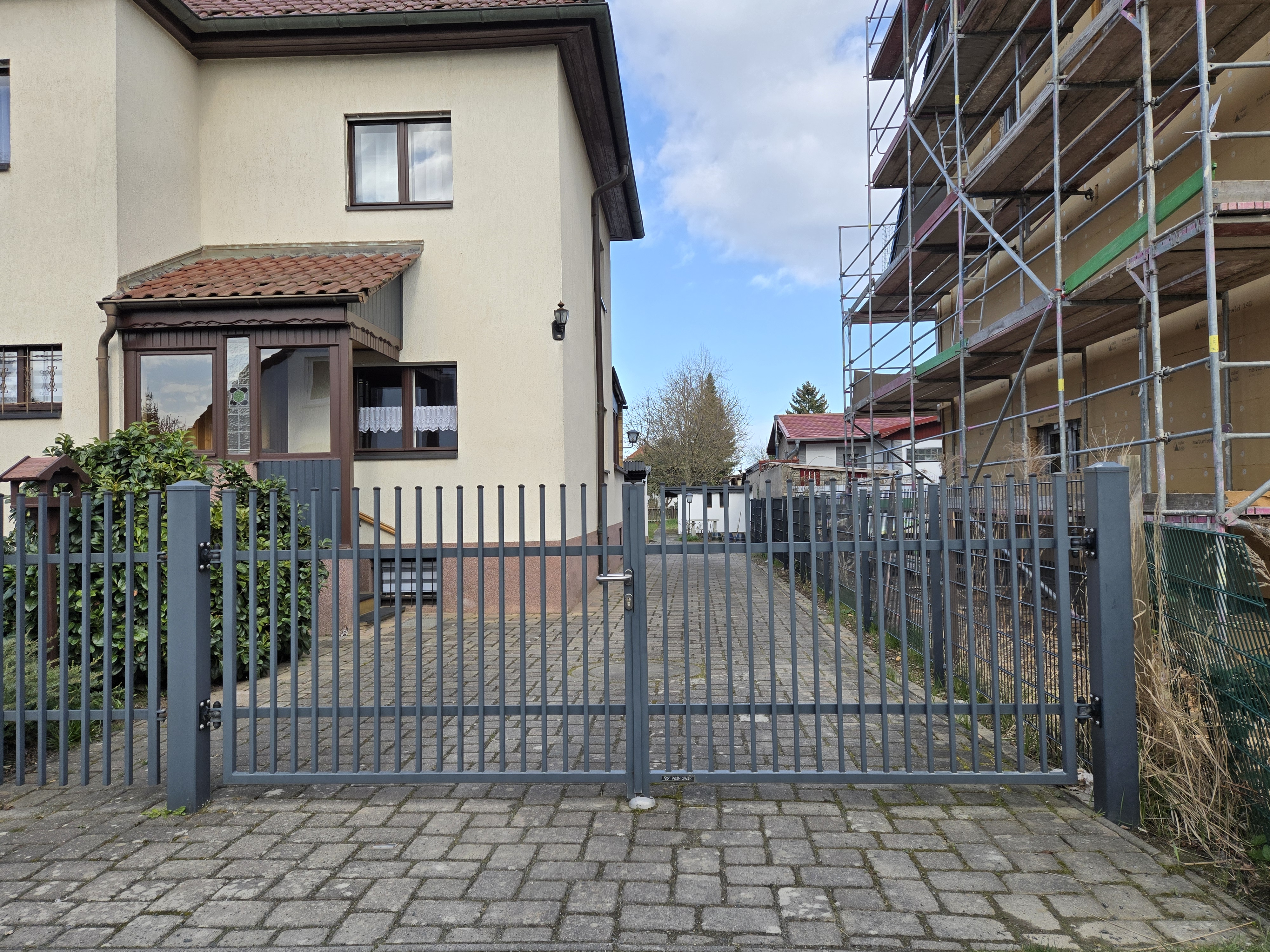 Moderne Zaunanlage 64 – Aluminium & Stahl, Modern – Maßanfertigung nach Maß