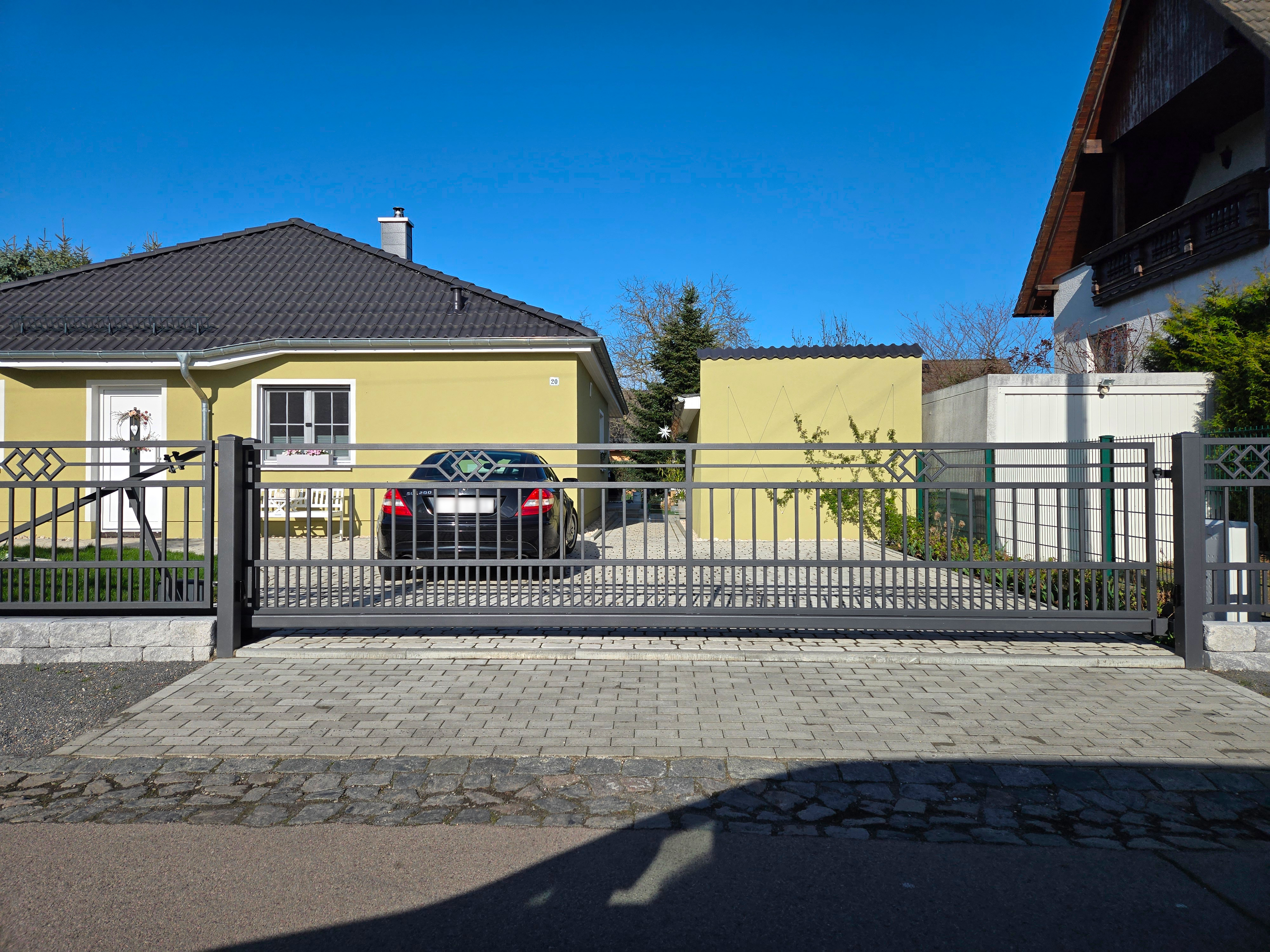 Moderne Zaunanlage 67 – Aluminium & Stahl, Modern – Maßanfertigung nach Maß