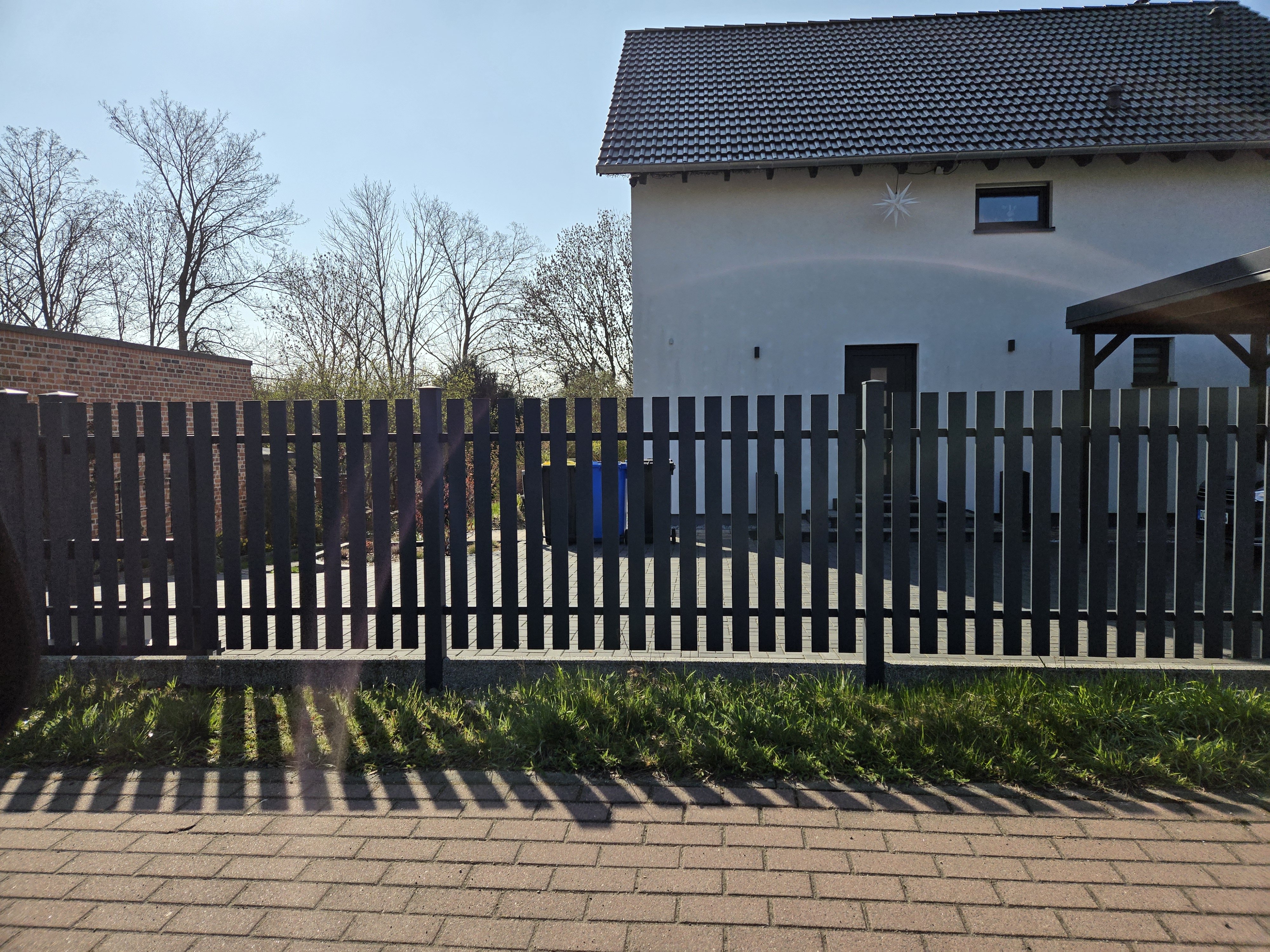 Moderne Zaunanlage 84 – Aluminium & Stahl, Modern – Maßanfertigung nach Maß