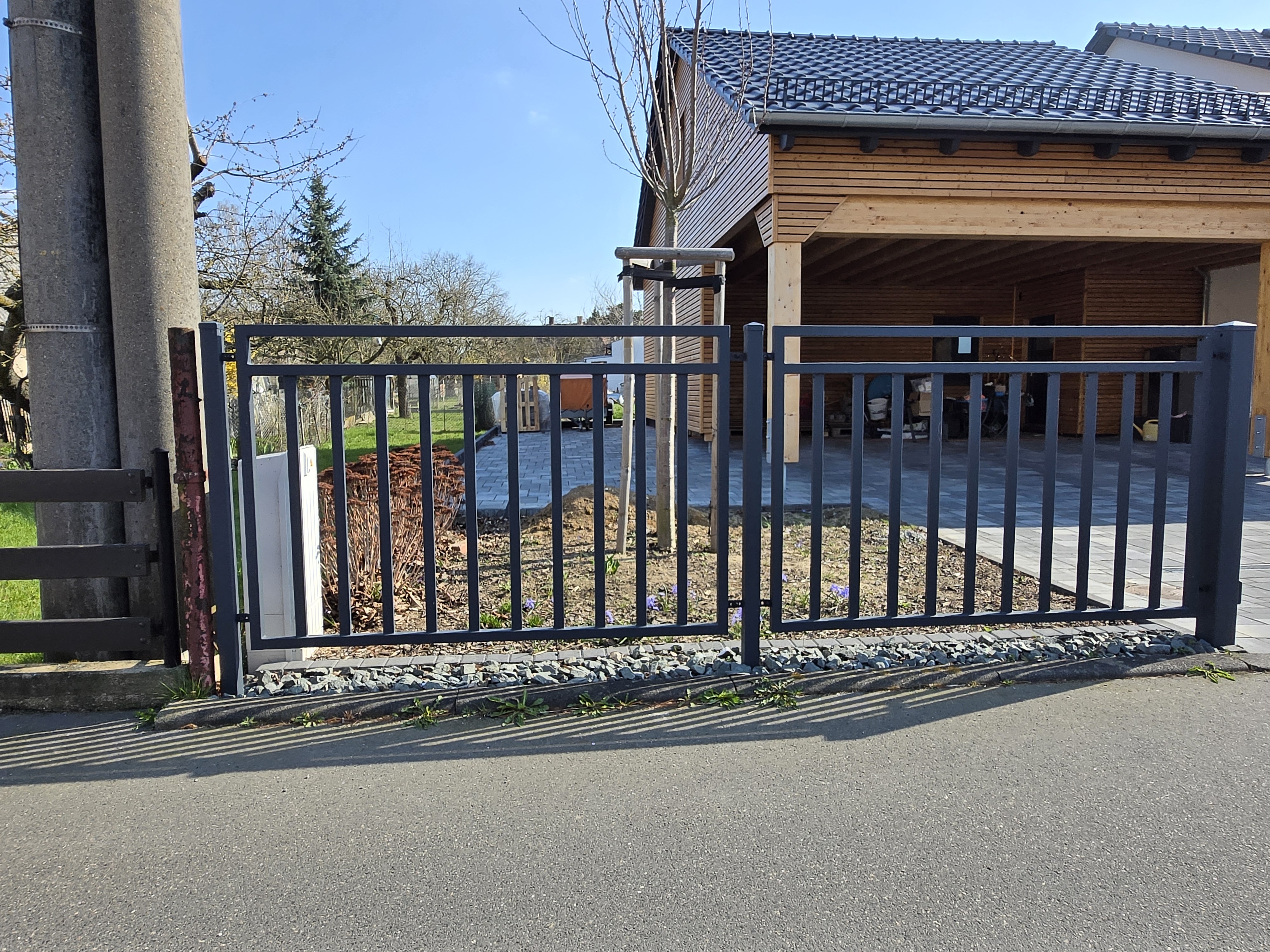 Moderne Zaunanlage 93 – Aluminium & Stahl, Modern – Maßanfertigung nach Maß